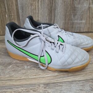 Nike Tiempo Men's‎ Size 7.5 Rio 631523-030 Gray Green Indoor Soccer Shoes